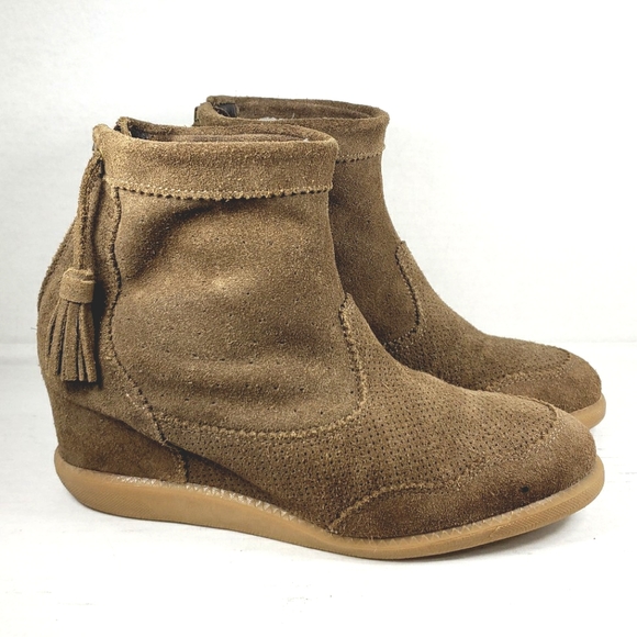 Brusque Tan Light Brown Suede Leather Ankle Boots With Tassels. Women's Size 7.5 - Picture 2 of 11